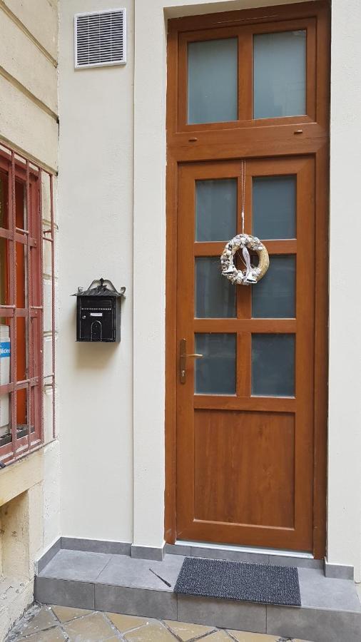 Bachelor Apartment Budapest Exterior foto